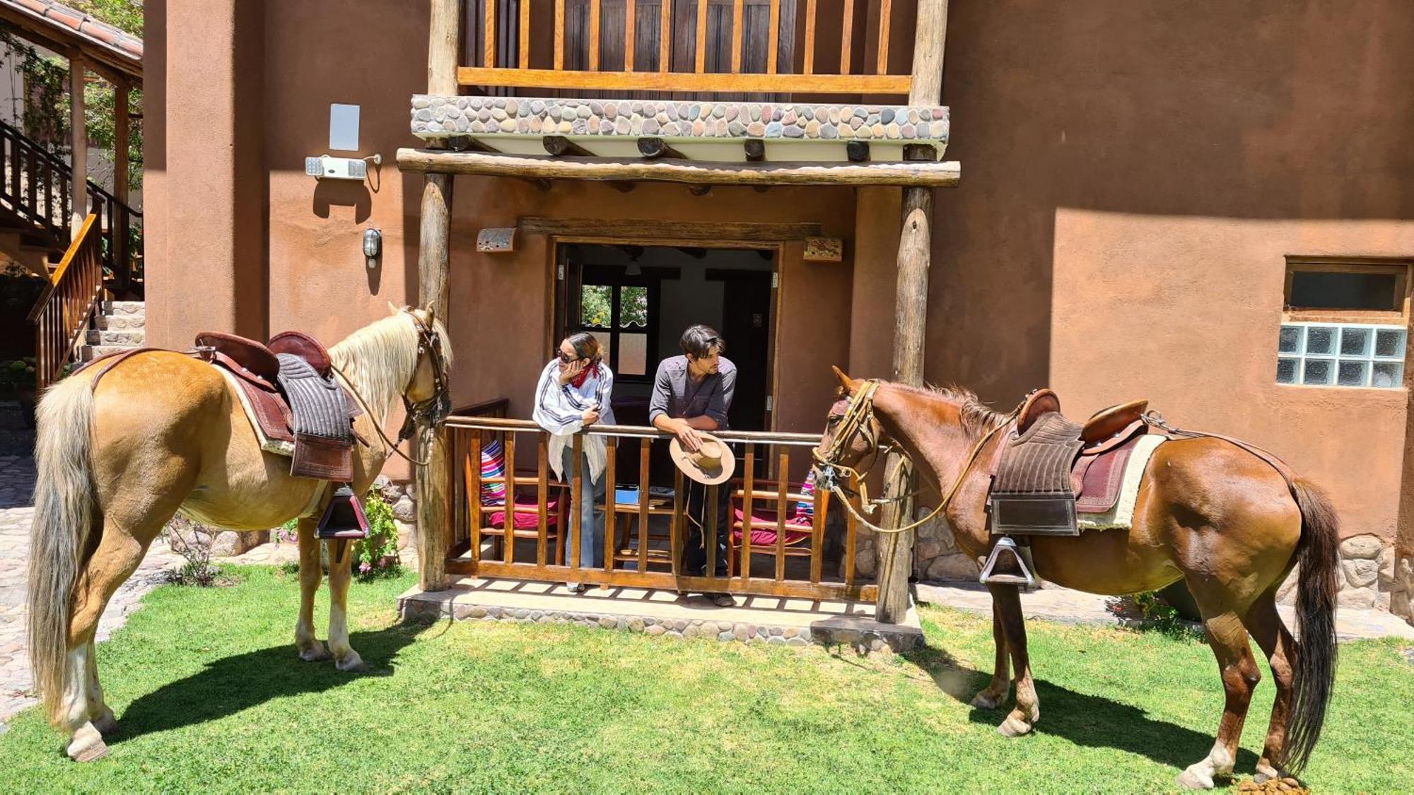 Lizzy Wasi Urubamba Hotel Exterior foto